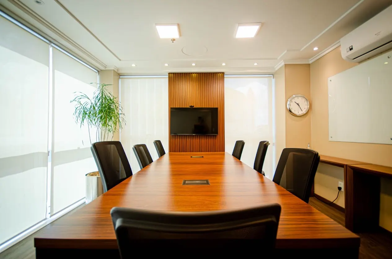 Sala de reuniões do escritório, no Moinhos de Vento